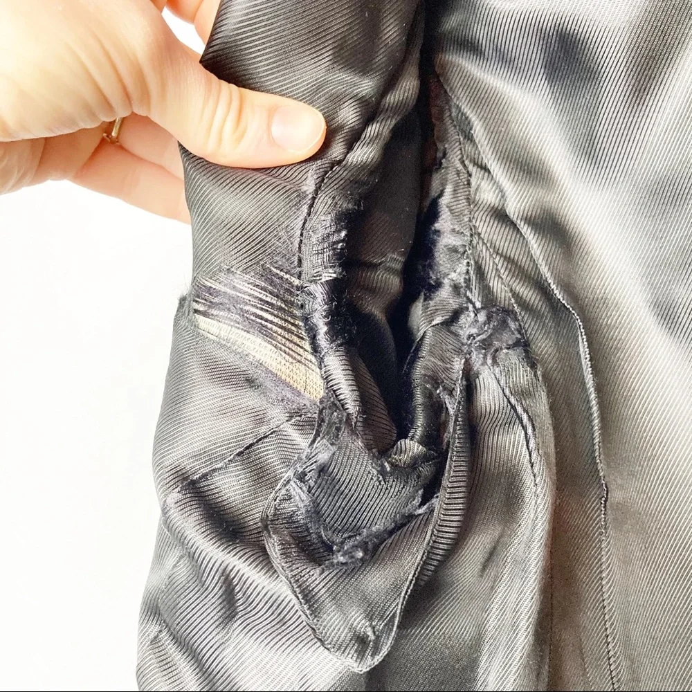Oscar De La Renta Menswear Cashmere Black Blazer